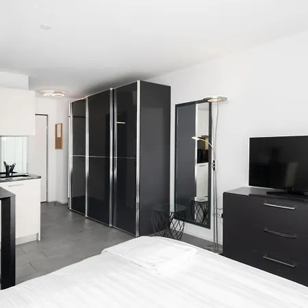 Natascha Aparthotel 3*